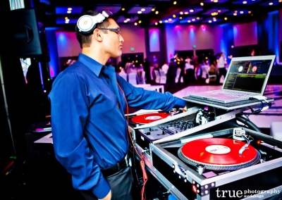 luxury-dj-for-wedding-and-tim-altbaum-productions-wedding-dj-live-entertainment-lighting-and